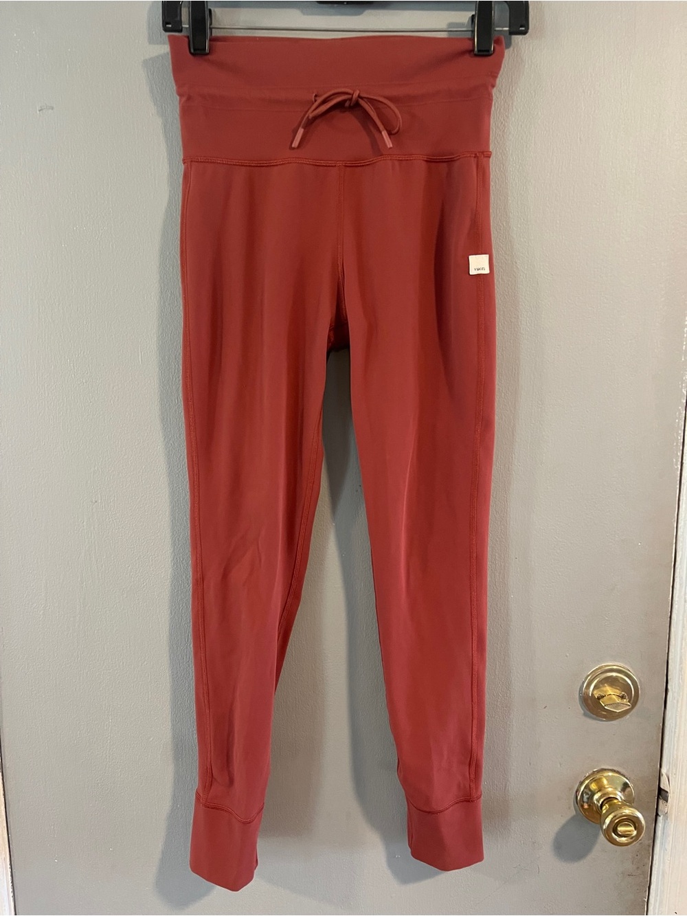 Vuori Daily Leggings Rust Size Small